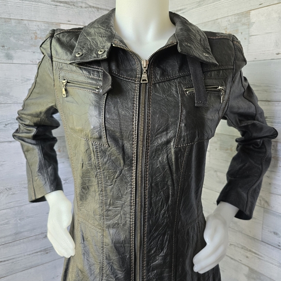 Danier Wrinkled Texture Black Leather Jacket Womens Small - Picture 2 of 16